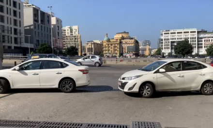 VIDEO LIBANO. I tassisti bloccano una Beirut stretta nella morsa della tensione
