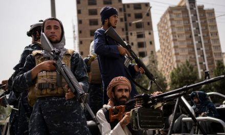 ANALISI. Afghanistan, i motivi dello scontro Isis-Talebani.