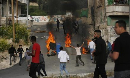 PODCAST. Pugno di ferro di Israele dopo gli attentati. Oggi uccisi altri tre palestinesi