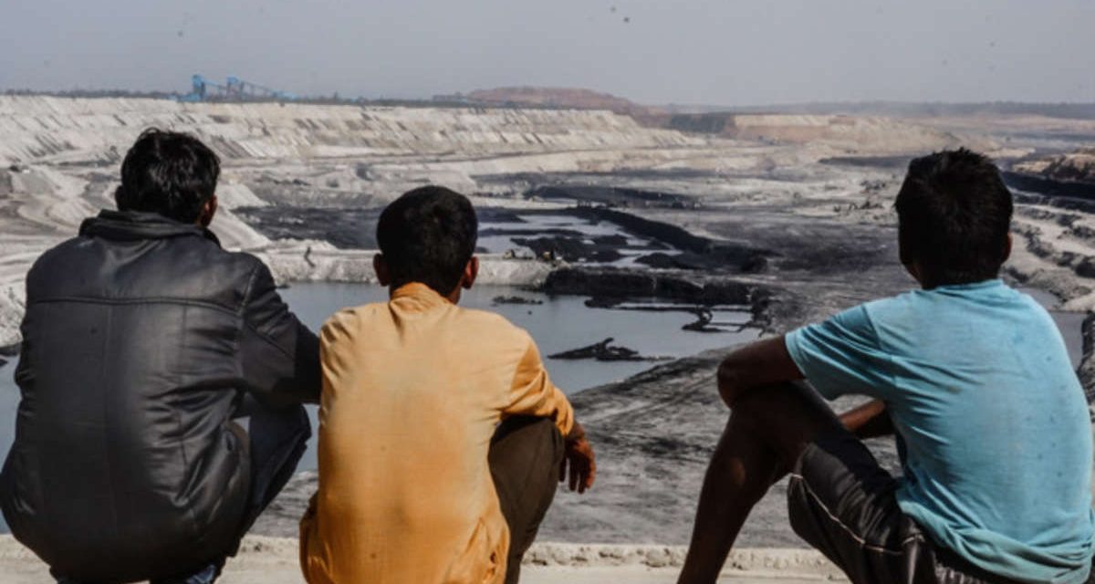 India: via libera all’espansione delle miniere di carbone nelle foreste indigene di Hasdeo