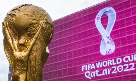 Mondiali di calcio: i militari italiani si schierano a bordo campo in Qatar