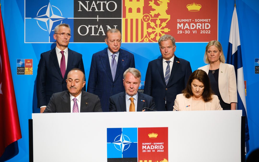 PODCAST. Vertice NATO: Italia sempre più coinvolta in preparazione guerre. In arrivo altri militari Usa