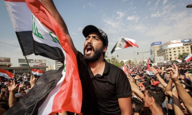 IRAQ. Manifestanti assaltano il parlamento