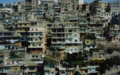 TRIPOLI DEL LIBANO. La povertà nella “città dei miliardari” provoca una migrazione letale