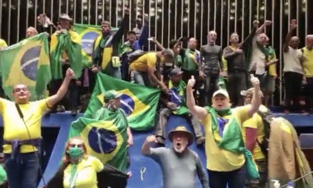 VIDEO. BRASILE. Bolsonaro come Trump, lancia i suoi all’assalto del Congresso