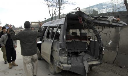 AFGHANISTAN. Ancora un attentato kamikaze a Kabul: 5 morti e decine di feriti