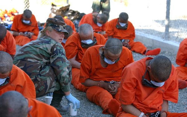GUANTANAMO. Croce Rossa: “I prigionieri mostrano segni di invecchiamento precoce, il governo USA deve intervenire subito”