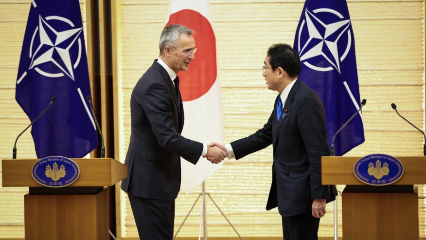 La Nato si espande in Asia e corteggia il Giappone