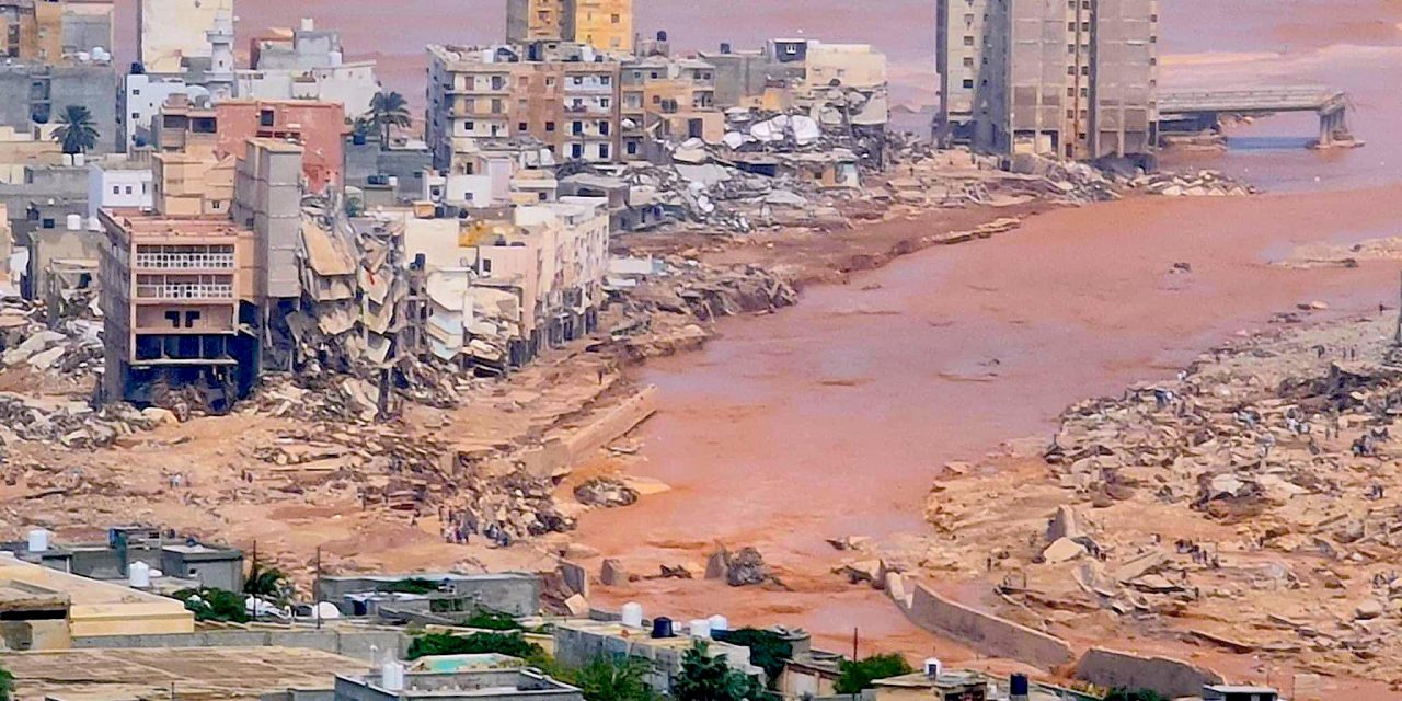 LIBIA. Il mare restituisce i corpi, almeno 5.300 i morti contati fino ad ora