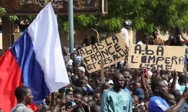 Il Niger espelle le truppe francesi e si allea con Mali e Burkina Faso