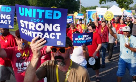 Il grande sciopero dei metalmeccanici rilancia la lotta operaia negli Stati Uniti