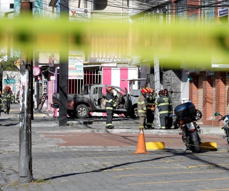 ECUADOR. Detenuti prendono in ostaggio 57 agenti di sicurezza. Esplodono 4 autobombe