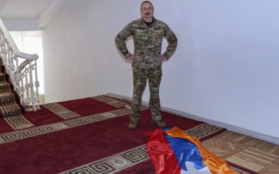 Armenia: “pronti alla pace”. Ma Baku processa i leader armeni catturati
