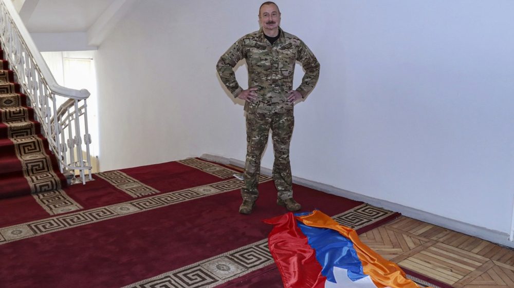 Allarme nel Caucaso: l’Azerbaigian sta per invadere l’Armenia?
