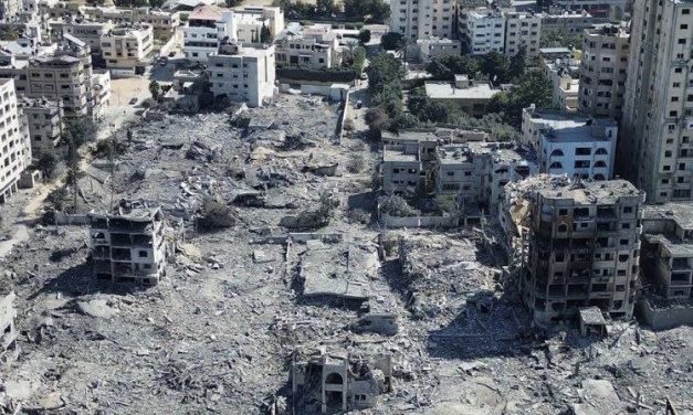 GAZA/ISRAELE. Giorno 17. Pesanti bombardamenti sulla Striscia. New York Times: “Hamas potrebbe liberare 50 ostaggi”