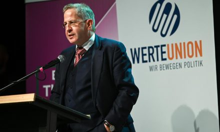 Germania. L’ex capo dei servizi segreti fonda un partito di destra radicale
