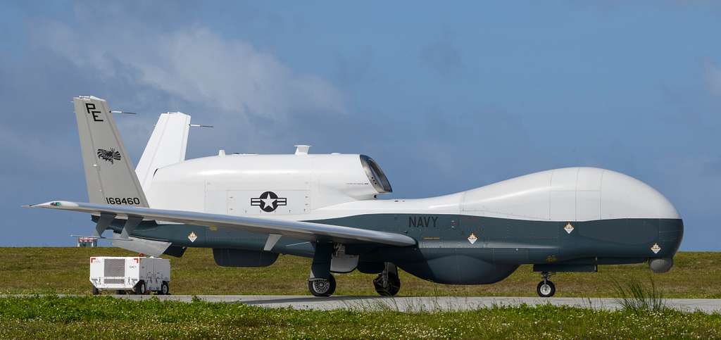 Arriva a Sigonella “Triton”, il maxi-drone Usa per sorvegliare Europa e Africa