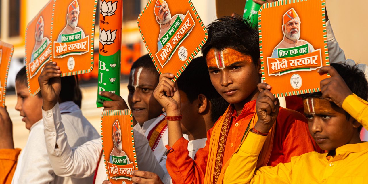 INDIA. Elezioni: Modi in vantaggio ma l’opposizione recupera voti. Timori per la deriva autoritaria
