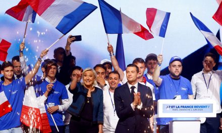 FRANCIA. Vince l’estrema destra, è scontro sul “fronte repubblicano”