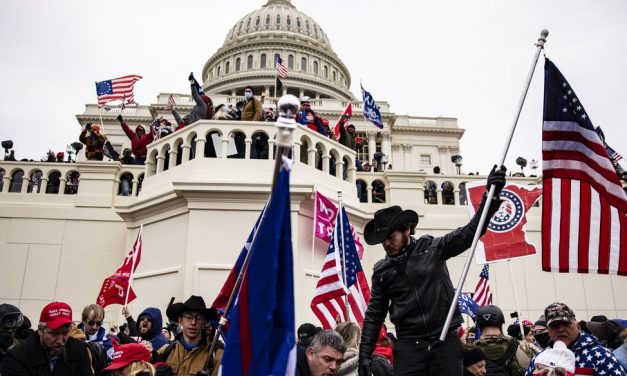 Trump presidente. Paura e delirio a Washington