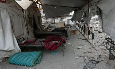 GAZA. Rafah rasa al suolo, i palestinesi muoiono di fame ad al-Mawasi