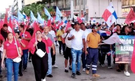 Trump invia le truppe a Panama “contro l’influenza cinese”, proteste nel paese