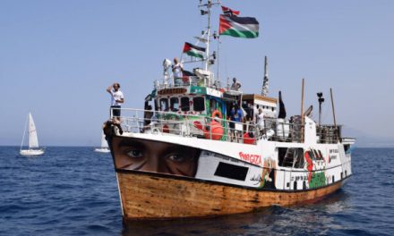Global Sumud Flotilla sotto attacco: droni e granate assordanti contro le navi dirette a Gaza