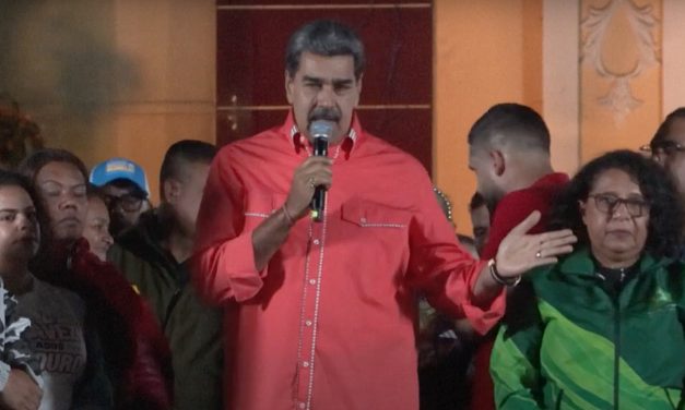 Maduro trionfa nelle elezioni del 25 maggio. La destra: “Ha vinto l’astensione”