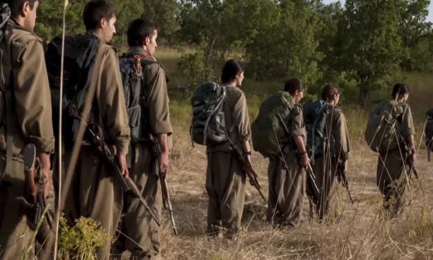 Il PKK depone le armi e si dissolve. E’ la strada giusta la questione curda?