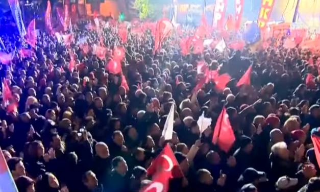 TURCHIA. Nuova stretta sull’opposizione: arresti di massa e repressione a Istanbul