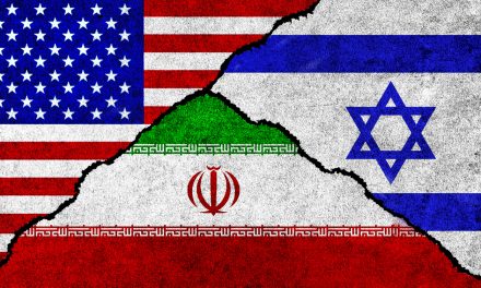 STATI UNITI. Waltz rimosso perché “preparava un attacco all’Iran con Netanyahu”