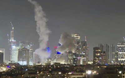 Il 28° giorno della guerra all’Iran, tra il fuoco dei raid e le schizofrenie comunicative di Trump