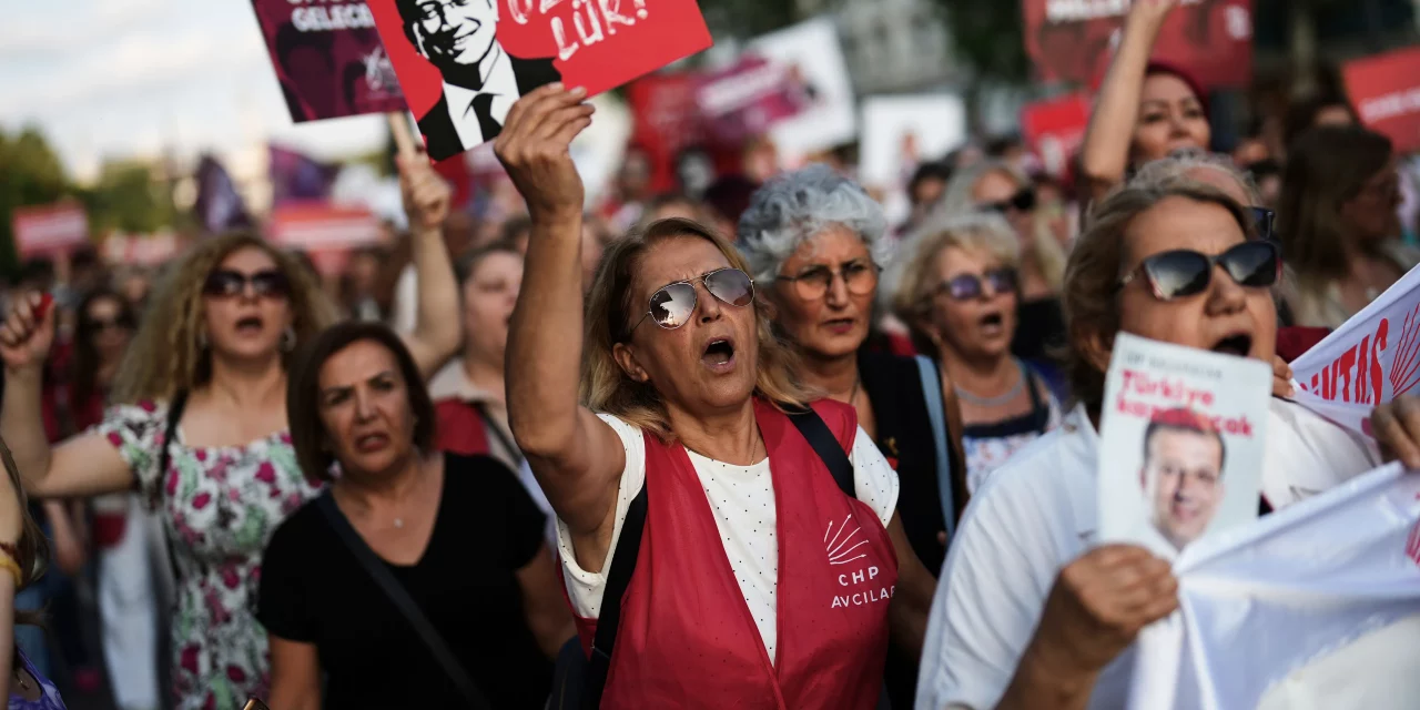 Turchia: nuova ondata di arresti di sindaci dell’opposizione