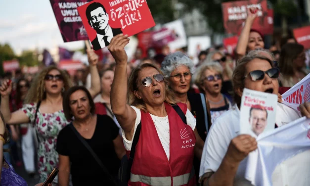 Turchia: nuova ondata di arresti di sindaci dell’opposizione