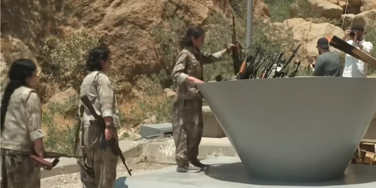 CURDI-TURCHIA. Il PKK brucia le armi e attua il suo disarmo: e ora?
