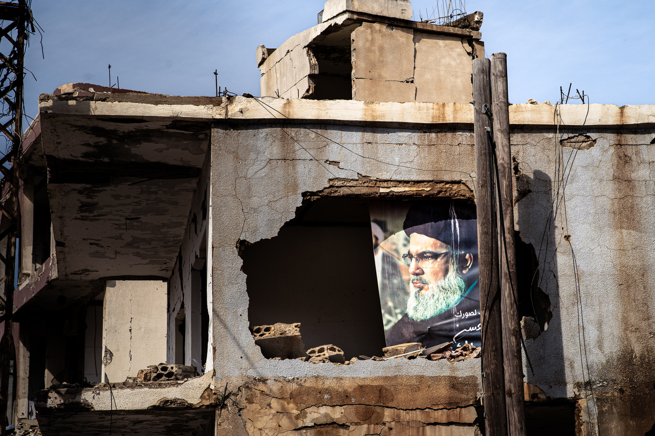 LIBANO. Israele bombarda Beirut. 700.000 civili in fuga