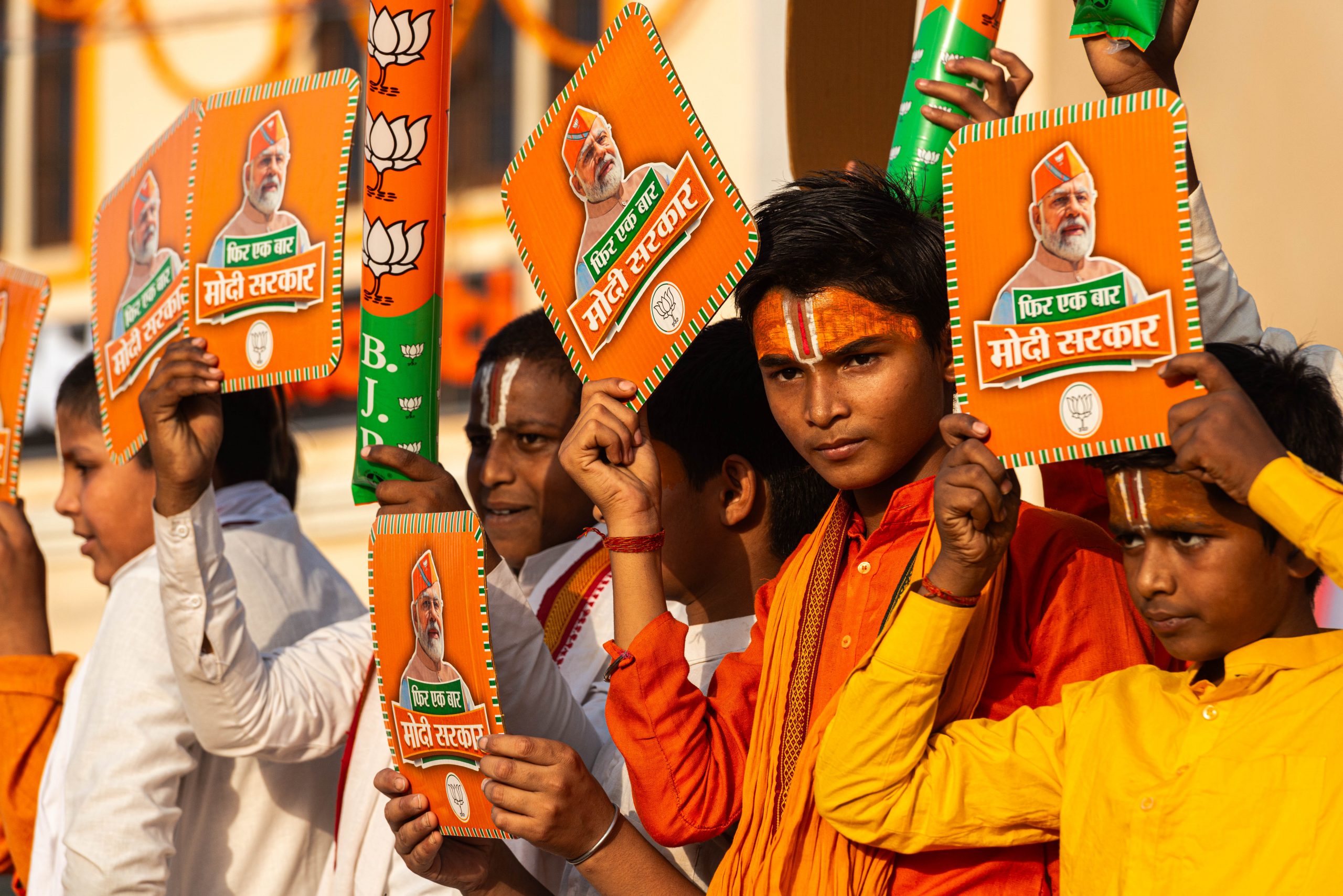 INDIA. Elezioni: Modi in vantaggio ma l’opposizione recupera voti. Timori per la deriva autoritaria