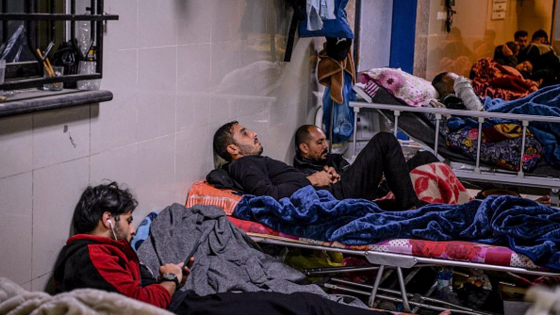 GAZA. Oms: “L’ospedale Nasser ora è fuori servizio”. Esercito israeliano ha arrestato altri medici