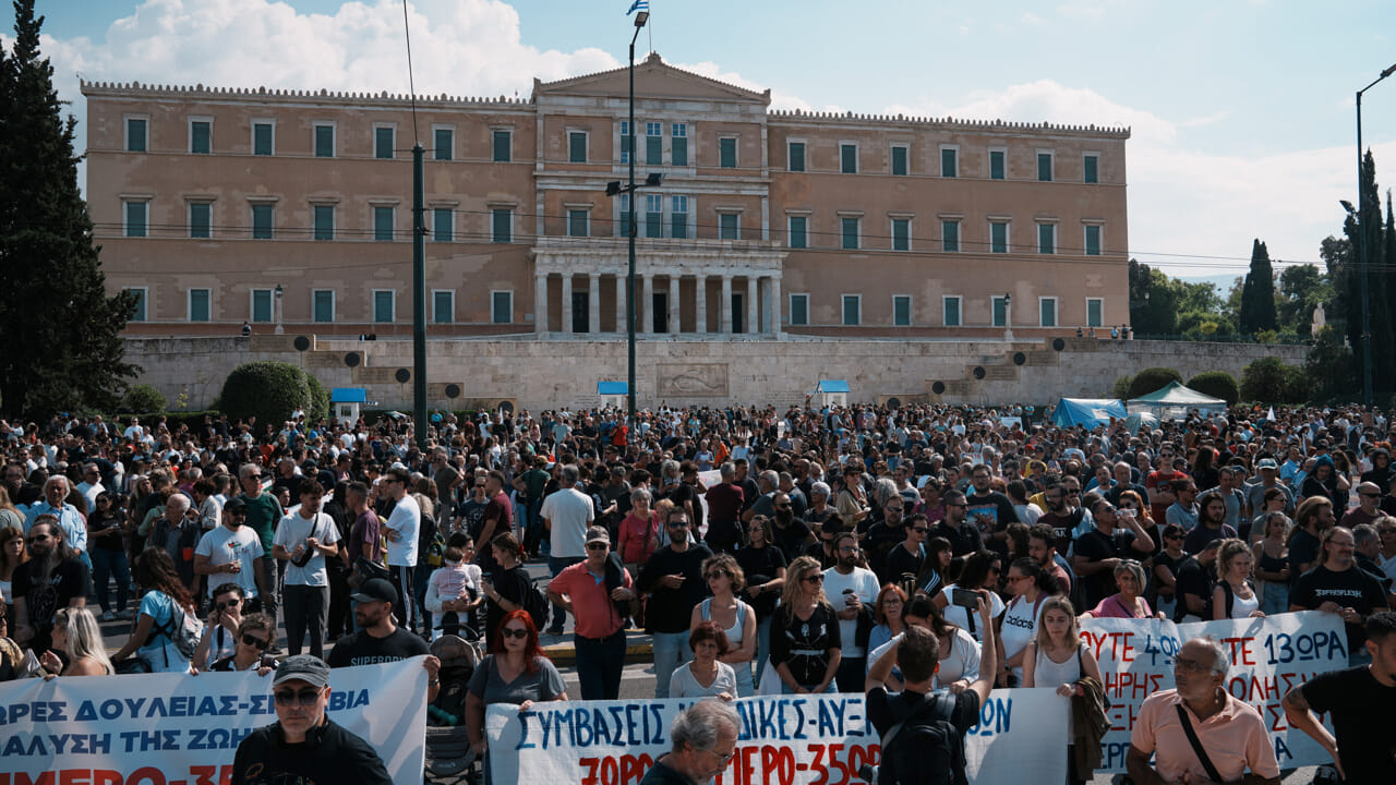 Grecia. Sciopero generale contro la giornata lavorativa di 13 ore