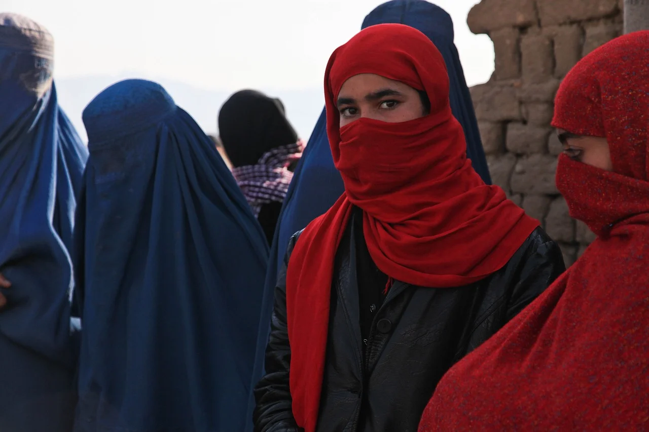 Chi ascolterà la tua storia? Le donne afghane nella trappola della violenza di genere