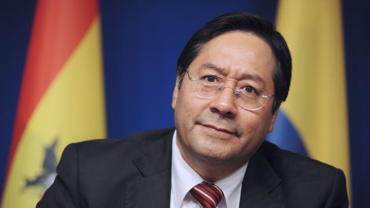 BOLIVIA. Arrestato l’ex presidente Luis Arce, timori per Evo Morales
