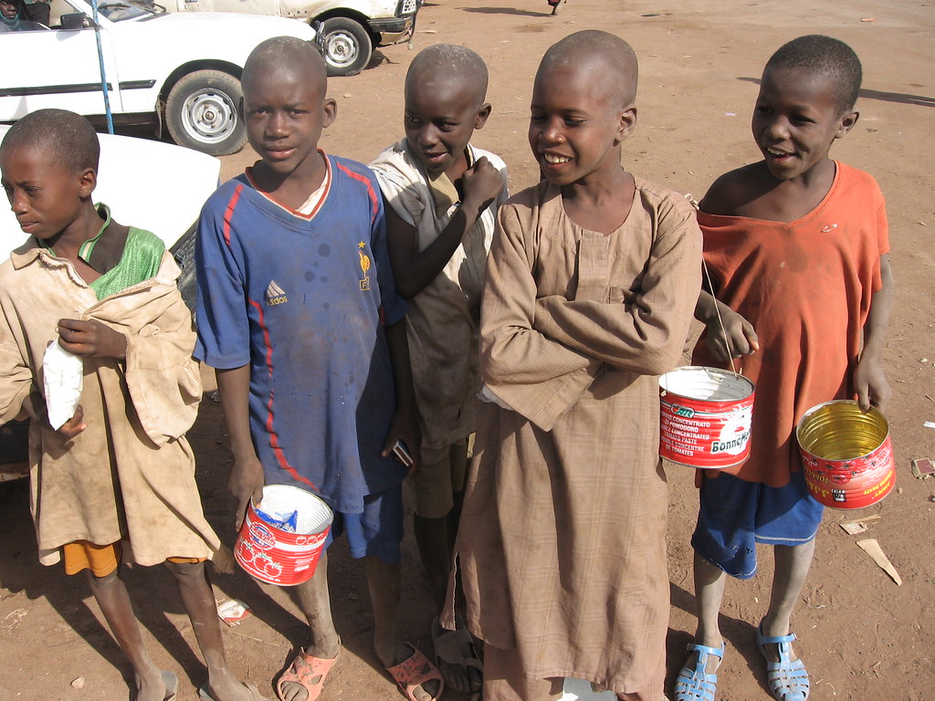 AFRICA. Bambini talibés, gli schiavi dell’elemosina