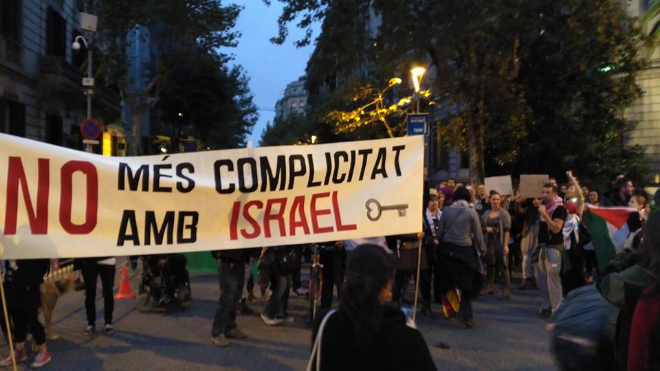 Barcellona rompe con Tel Aviv. Israele divide la Spagna
