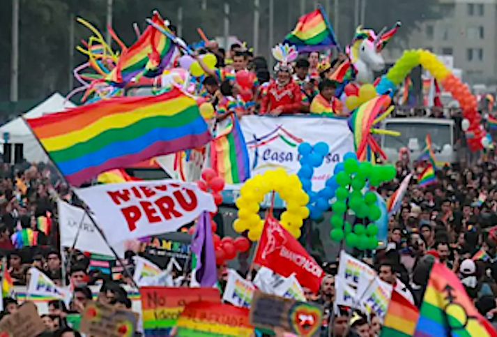 PERÙ. Proteste per il decreto che definisce la transessualità una “malattia mentale”