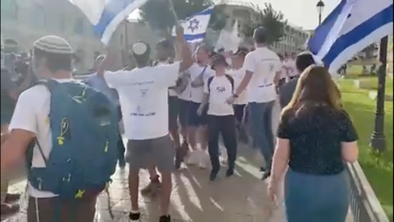 GERUSALEMME. La marcia degli estremisti israeliani e le proteste dei palestinesi