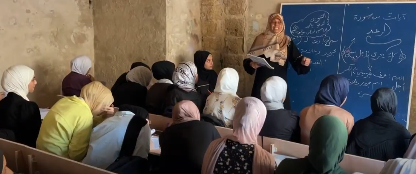 GAZA. Giovani e anziani lottano per la ripresa degli studi