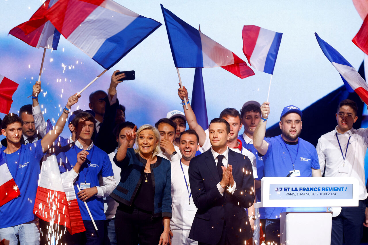 FRANCIA. Vince l’estrema destra, è scontro sul “fronte repubblicano”