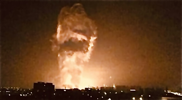 USA e Gran Bretagna attaccano lo Yemen. Navi, sottomarini e aerei colpiscono la capitale e le città portuali