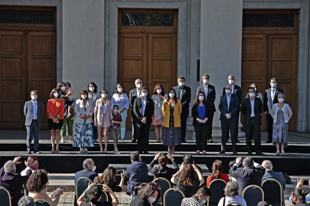 Un governo di donne e di orientamento socialista per il Cile di Gabriel Boric