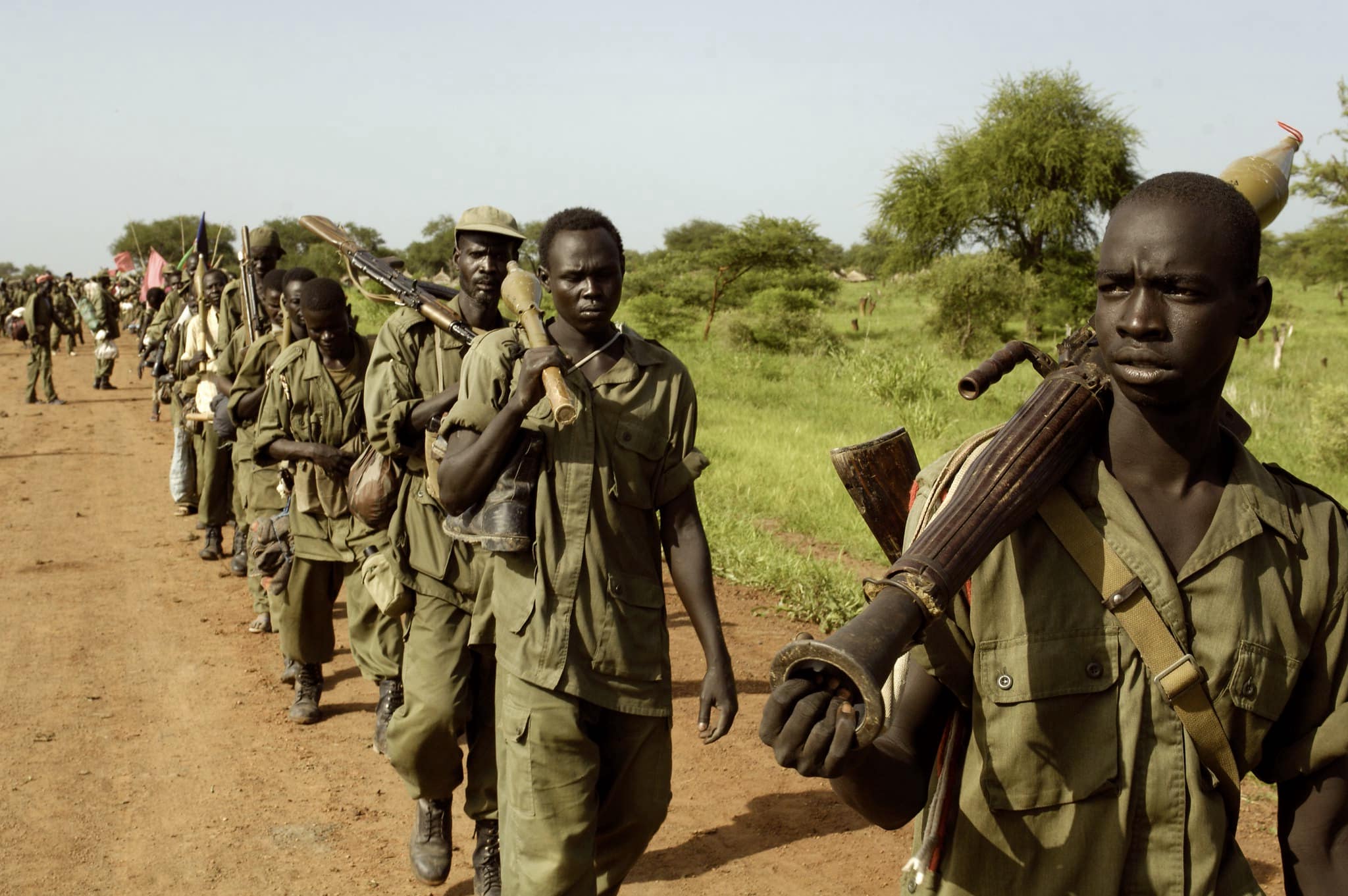 Sudan-Emirati: scontro aperto e accuse di genocidio. Il colera intanto fa 172 morti